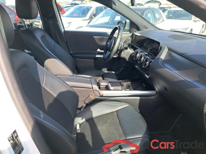 MERCEDES-BENZ GLA / 2020 / 5P / todoterreno GLA 200 D #6