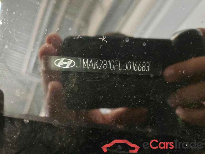 Hyundai KONA Comfort Smart Electric 64 kWh 5d #6