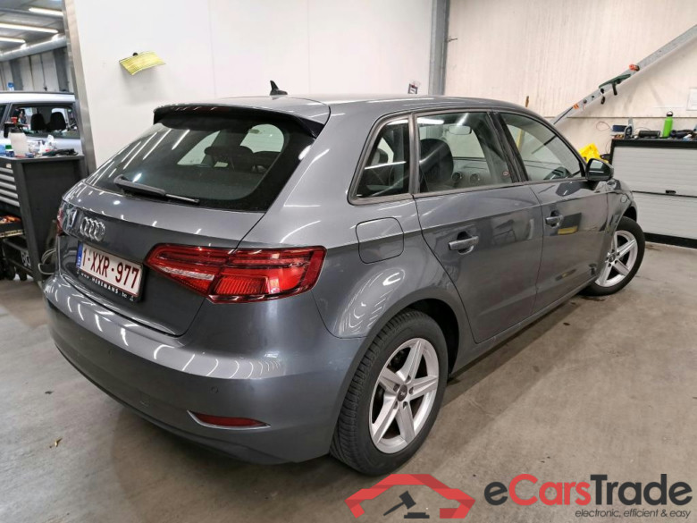 AUDI - AUD A3 SB 30 TFSi 116PK Pack Platinum With Heated Seats & LED & APS Front & Rear * PETROL * #2