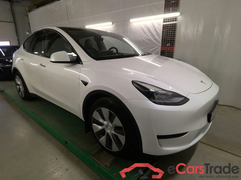 Tesla Model Y RWD