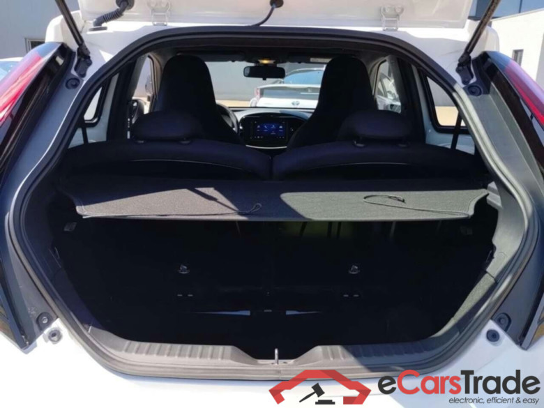 TOYOTA Aygo X 1.0 VVT-i MT Play #5