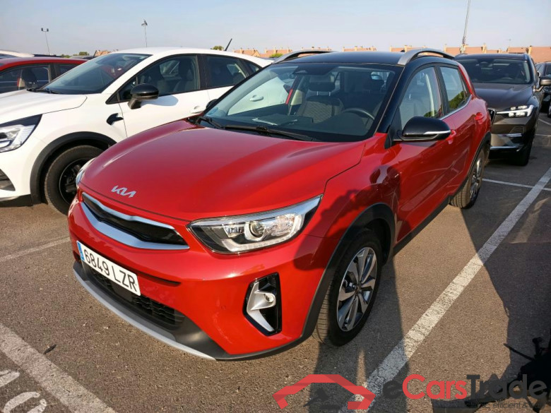 KIA Stonic / 2017 / 5P / todoterreno 1.0 T-GDi 88kW (120CV) MHEV Drive DCT