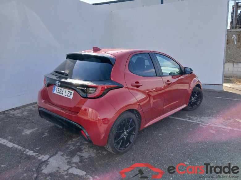 TOYOTA Yaris / 2020 / 5P / berlina con portón 1.5 120H Style #2
