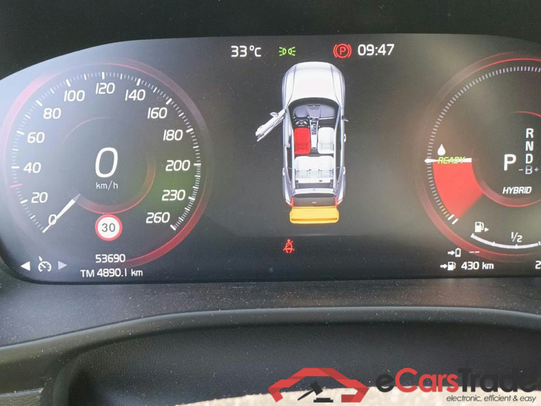 VOLVO XC40 / 2017 / 5P / todoterreno 1.5 T5 Twin Recharge R-Design Auto #5