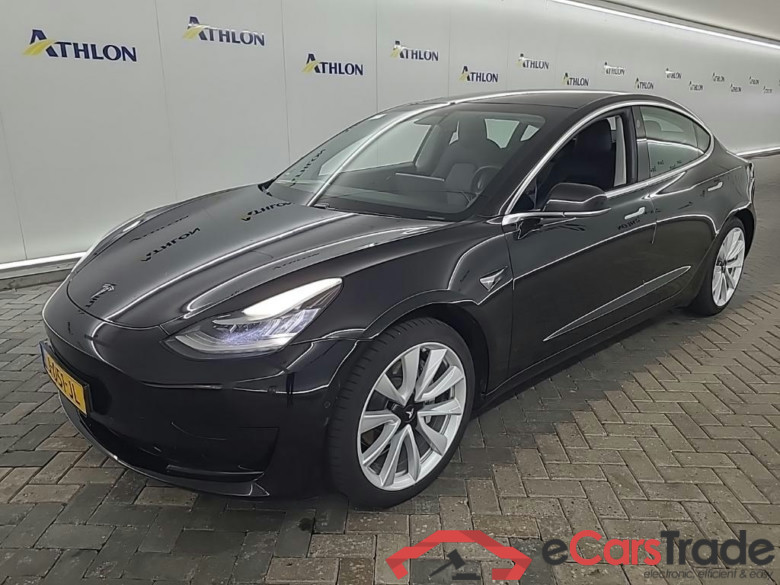 Tesla Model 3 Standard Range Plus RWD 4D 225kW