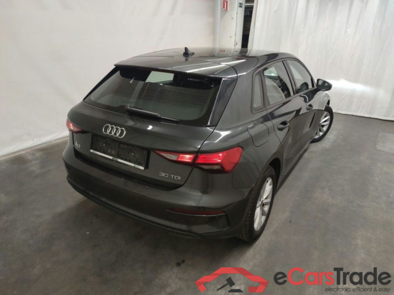 Audi A3 Sportback 2.0 30 TDi 85kW S tronic Business Ed. 5d #2