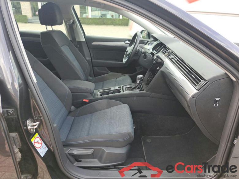 VOLKSWAGEN - VW  PASSAT VARIANT TSI 218PK GTE DSG6 Business With Climatic & Navigation & Cruise Control & Park Sensors Front & Rear * HYBRID * #3