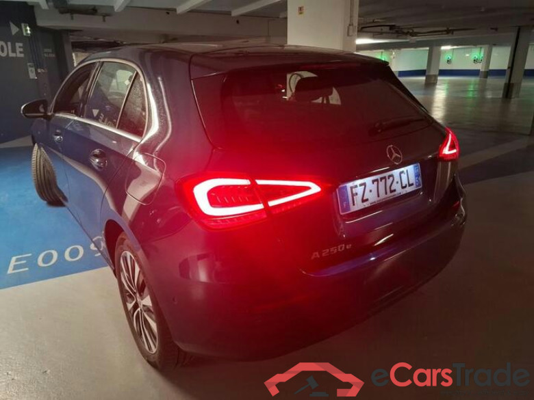 Mercedes A 250e Plug-In Hybrid Aut. LED Widescreen Navi 1/2 Sport-Leather KeylessGo Camera Klima PDC ... #4