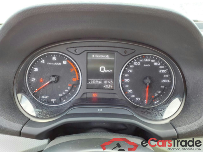 AUDI Q2 / 2016 / 5P / todoterreno Design 30 TFSI 85kW (116CV) (AC) #4