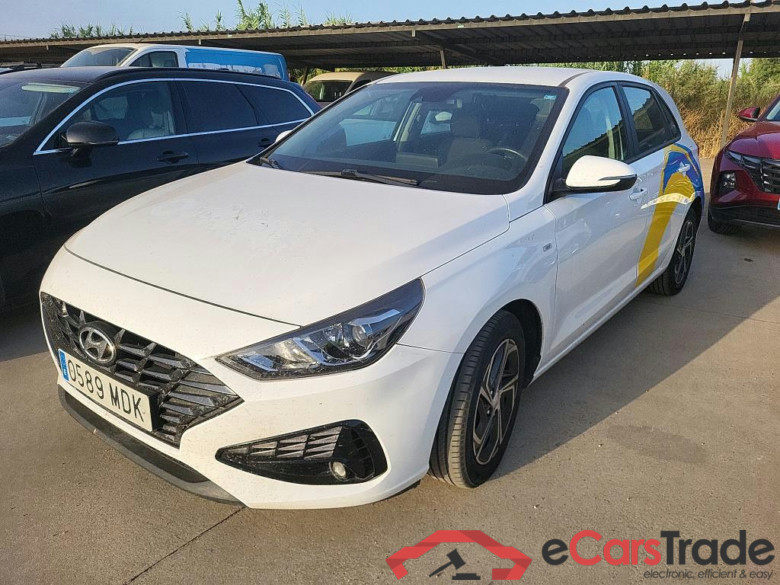 HYUNDAI i30 / 2020 / 5P / berlina con portón 1.0 TGDI 48V Klass #1