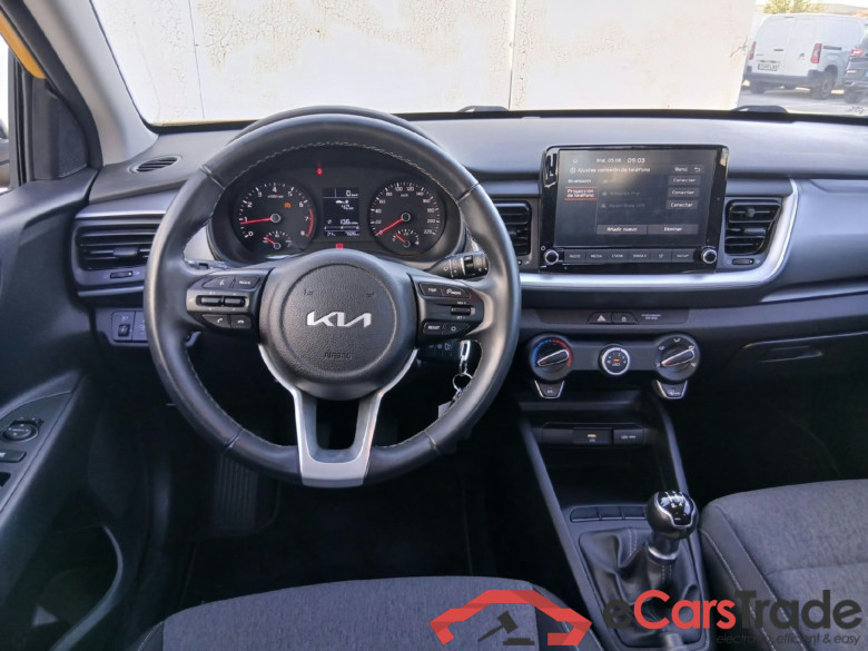 KIA Stonic / 2017 / 5P / todoterreno 1.2 DPi 62kW (84CV) Concept #3