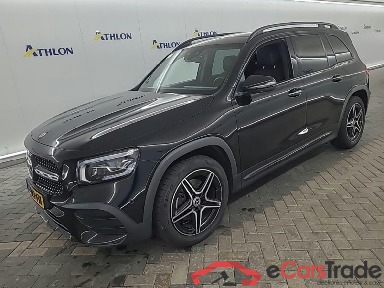 MERCEDES-BENZ GLB-Klasse GLB 200 DCT AMG Line 5D 120kW #1