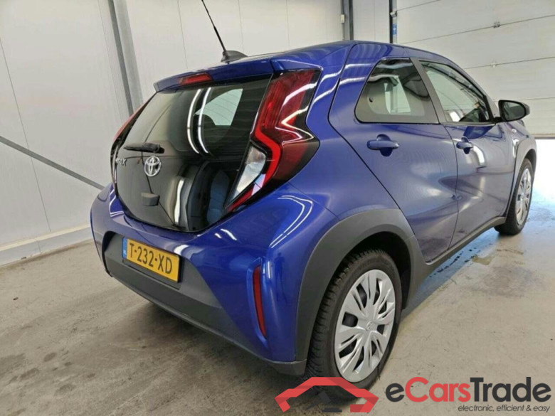 TOYOTA Aygo X 1.0 VVT-i MT Play #2