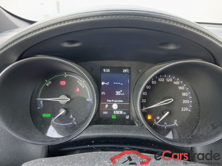 TOYOTA C-HR / 2019 / 5P / todoterreno 2.0 180H Advance #4