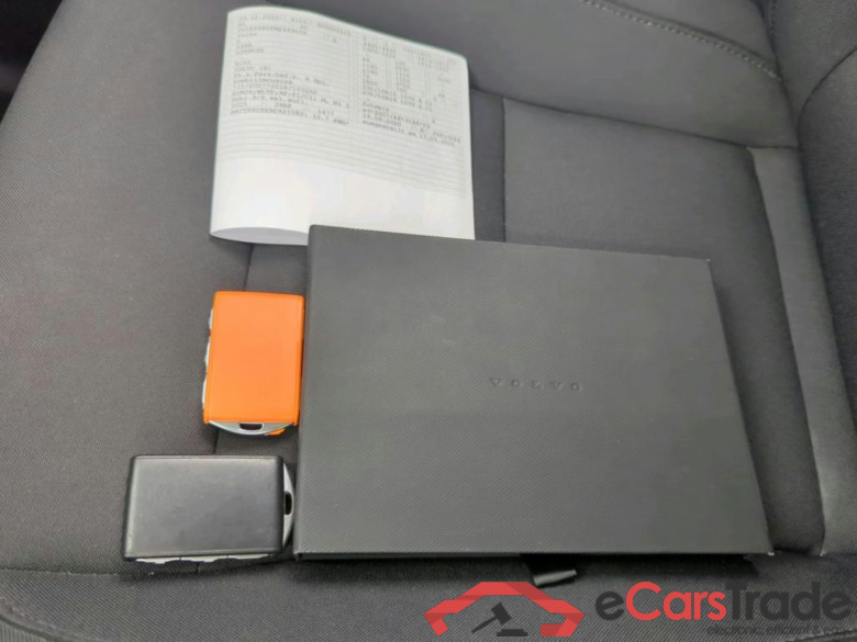 XC40 R Design Expression Recharge Plug-In Hybrid 2WD 1.5 T5 192KW AT7 E6d #3
