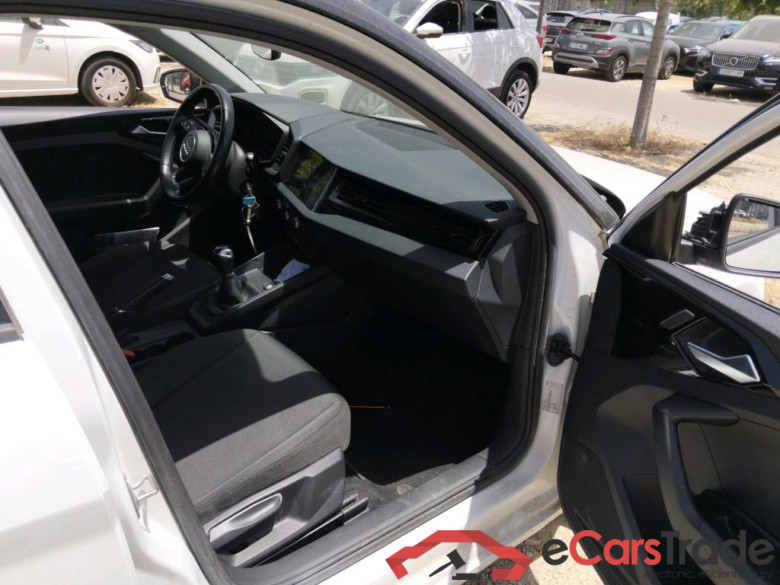 AUDI A1 Sportback Advanced 25 TFSI 70kW (95CV) #6