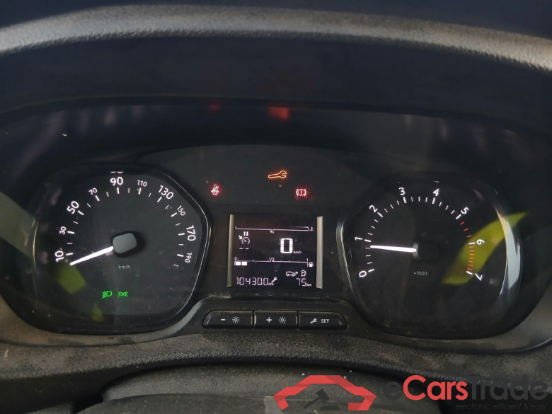 OPEL Vivaro / 2019 / 4P / furgón 1.5 Diésel 88kW (120CV) M Std Express #4