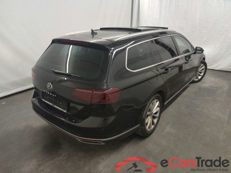 Volkswagen Passat Variant 2.0 TDI 90kW DSG Elegance Business 5d #2