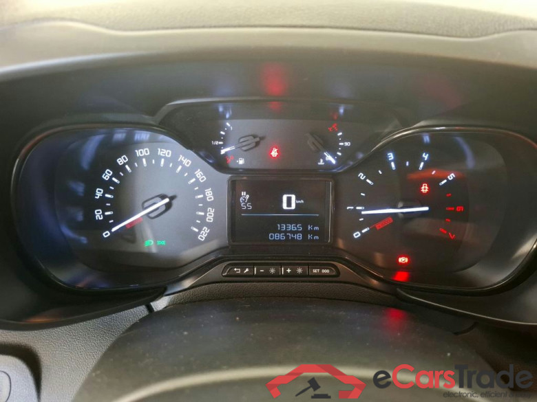TOYOTA Proace City / 2019 / 4P / Fourgonnette 1.5 Medium 100 D-4D Business #6