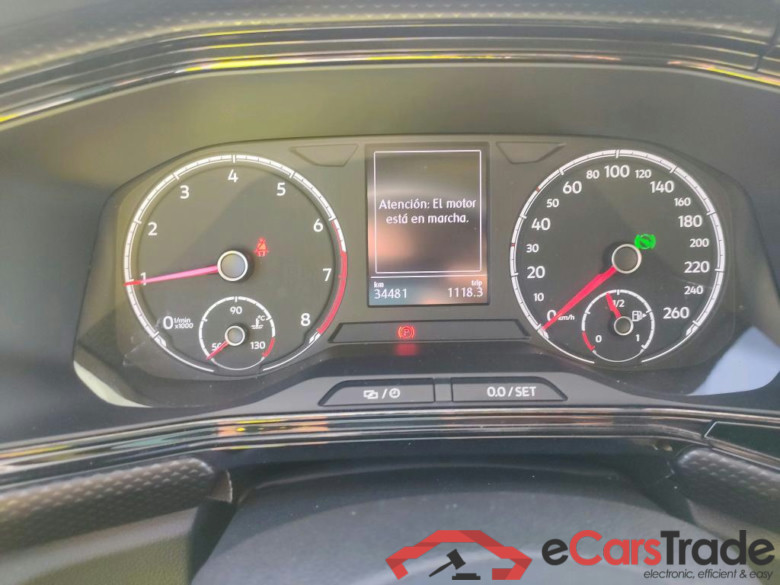 VOLKSWAGEN T-Cross / 2018 / 5P / todoterreno Advance 1.0 TSI 85kW (115CV) DSG (AC) #4