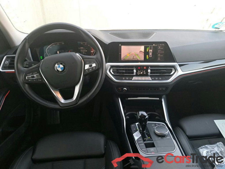 BMW Serie 3 / 2018 / 4P / sedán 320d Auto. #3