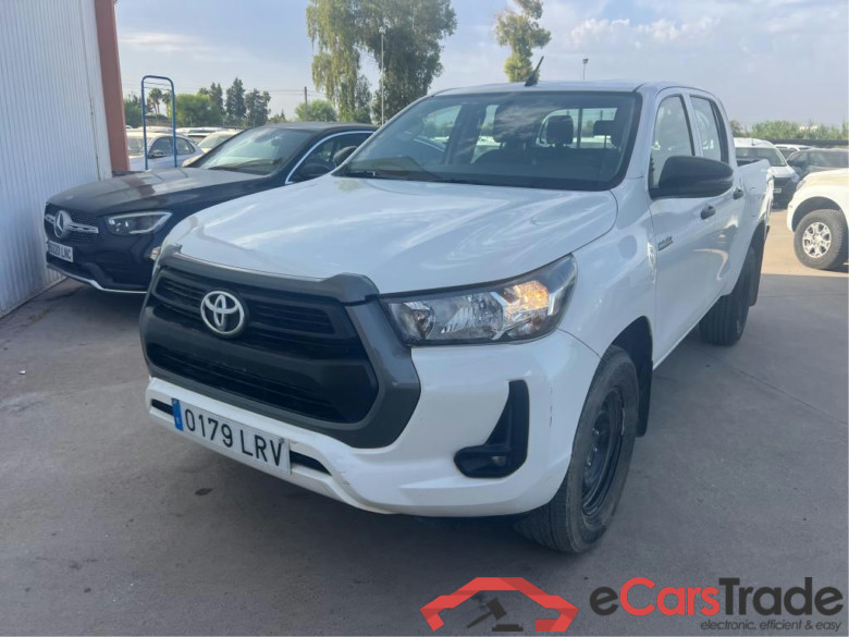 TOYOTA Hilux / 2020 / 4P / pickup 2.4 D-4D Cabina Doble GX