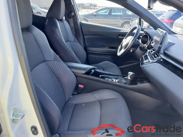TOYOTA C-HR / 2019 / 5P / todoterreno 2.0 180H Advance #6