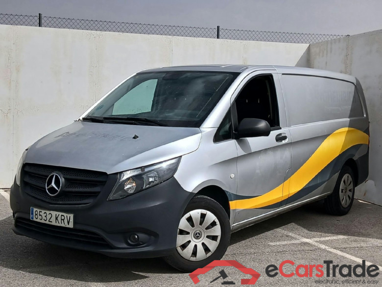 MERCEDES-BENZ Vito / 2014 / 4P / furgón 111 CDI Larga #1