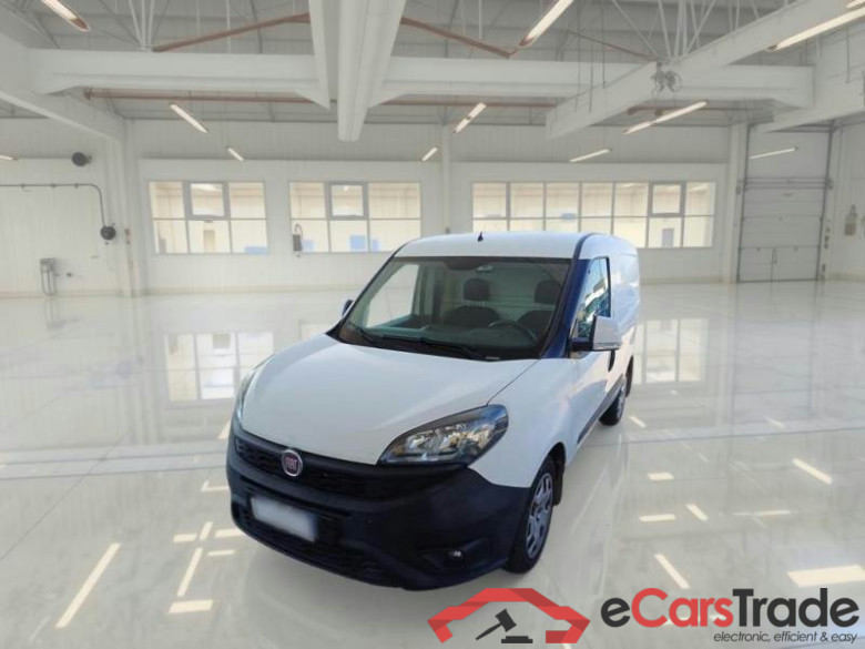 FIAT DOBLÒ CARGO / 2014 / 4P / VETT. FURGONATA 1.6 MULTIJET 16V 105CV SX EURO 6 #1