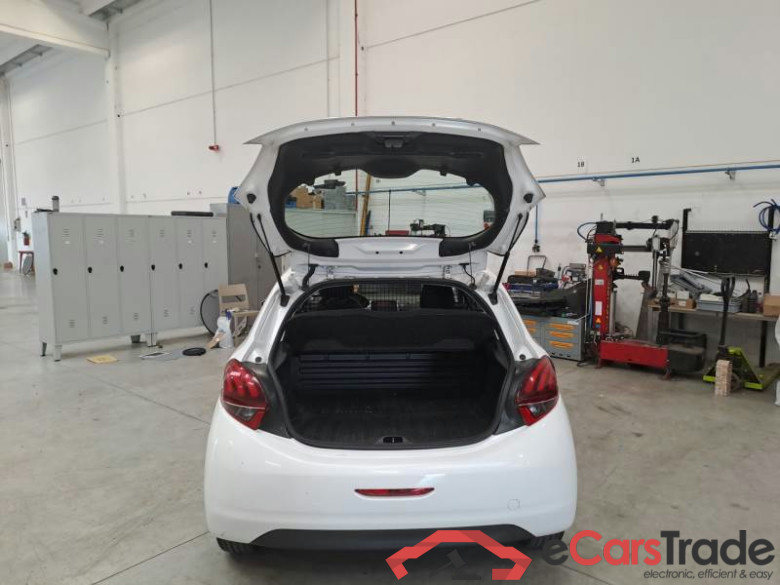 PEUGEOT 208 / 2015 / 5P / BERLINA VAN ACTIVE BLUEHDI 75CV #5