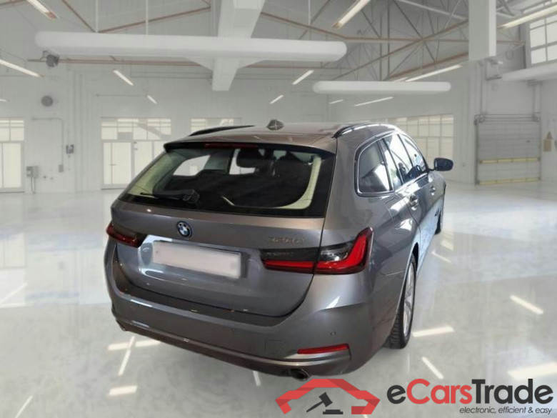 BMW SERIE 3 / 2022 / 5P / STATION WAGON 320E TOURING AUTO #2