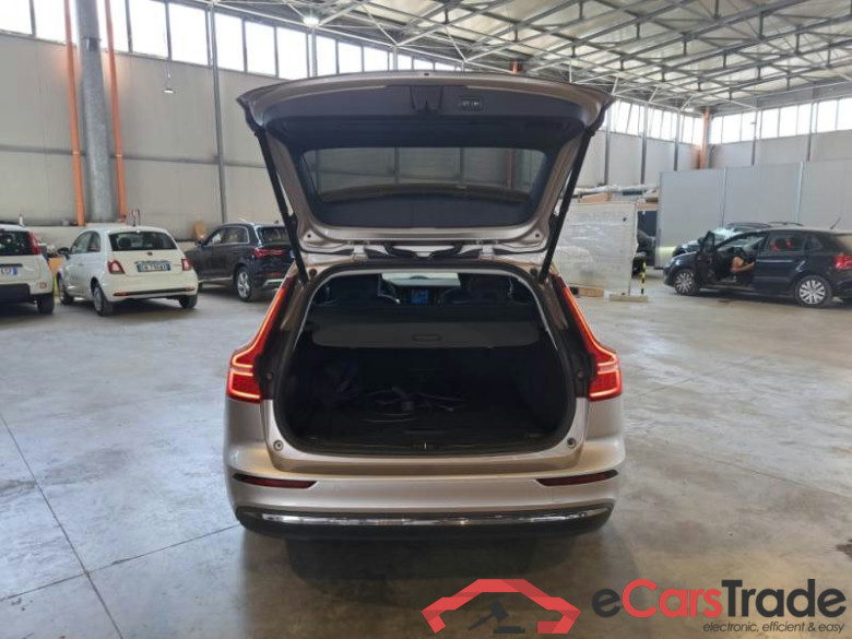 VOLVO V60 / 2019 / 5P / STATION WAGON T6 PLUG-IN AWD AUTOM. CORE #5