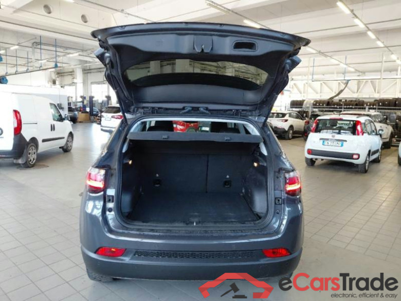 JEEP COMPASS / 2021 / 5P / SUV 1.6 MJET II 96KW LIMITED #5