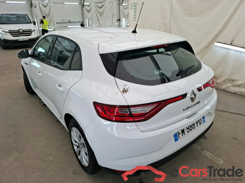 Megane IV Berline 5pt. Société Air Nav 1.5 dCi 90CV BVM6 E6 #2