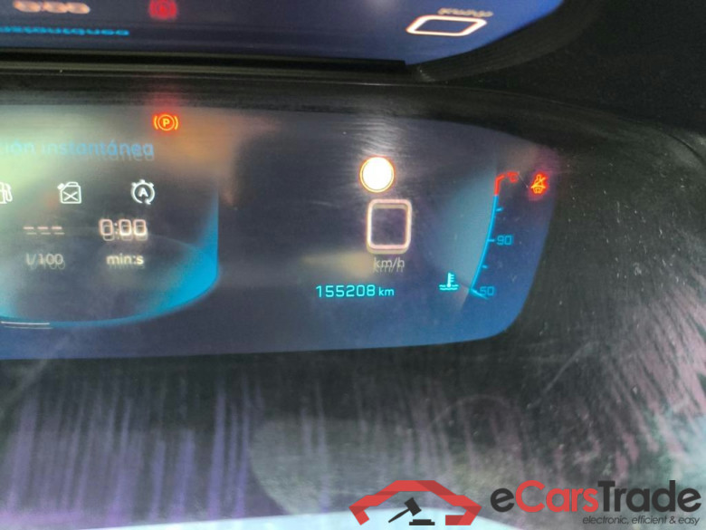 PEUGEOT 2008 / 2019 / 5P / todoterreno Allure BlueHDI 100 S&S BVM6 #5