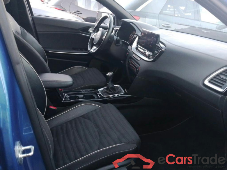 KIA Ceed / 2021 / 5P / berlina con portón 1.6 MHEV iMT 100kW (136CV) GT Line #6