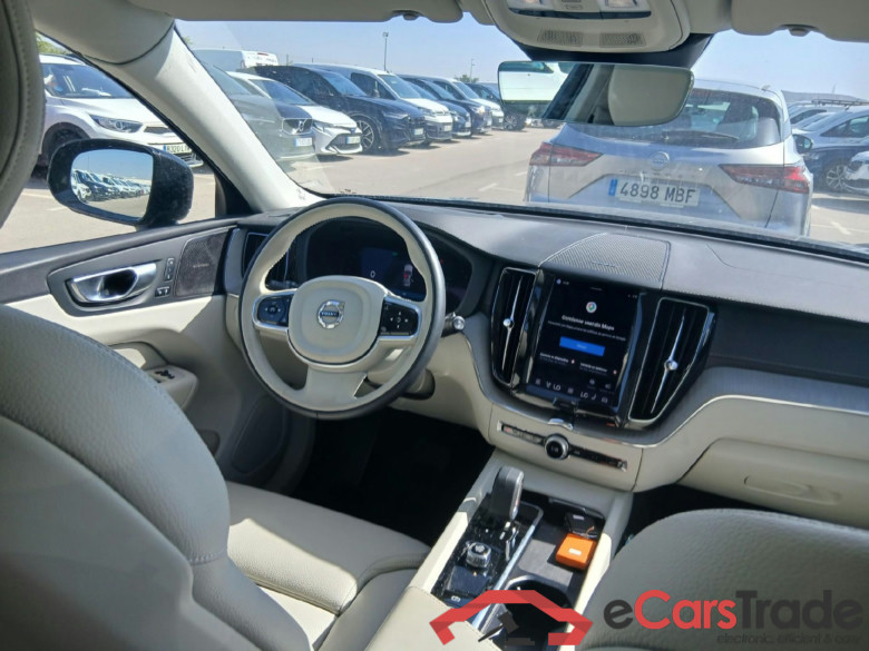 VOLVO XC60 / 2017 / 5P / todoterreno 2.0 T6 AWD Recharge Ultimate Bright Auto #3