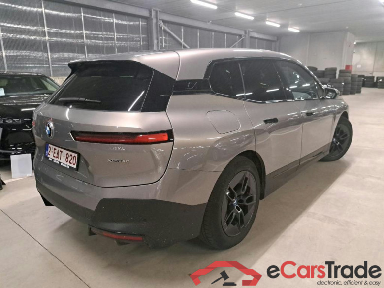 BMW I - BMW IX xDrive40 326PK With Design Atelier Interior & Driving Assistant Pro & Parking Assistant Pro & Electric Towing Hook & Shadow Line & Sky Lounge Translucent Roof  * ELECTRIC * #2