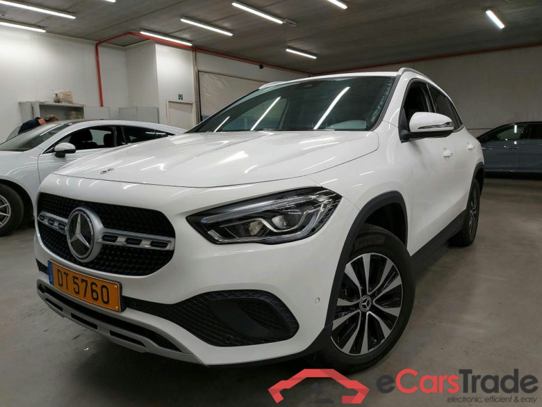 MERCEDES - MER GLA 250e 218PK DCT Business Solution & Smartphone Intergration * HYBRID * #1
