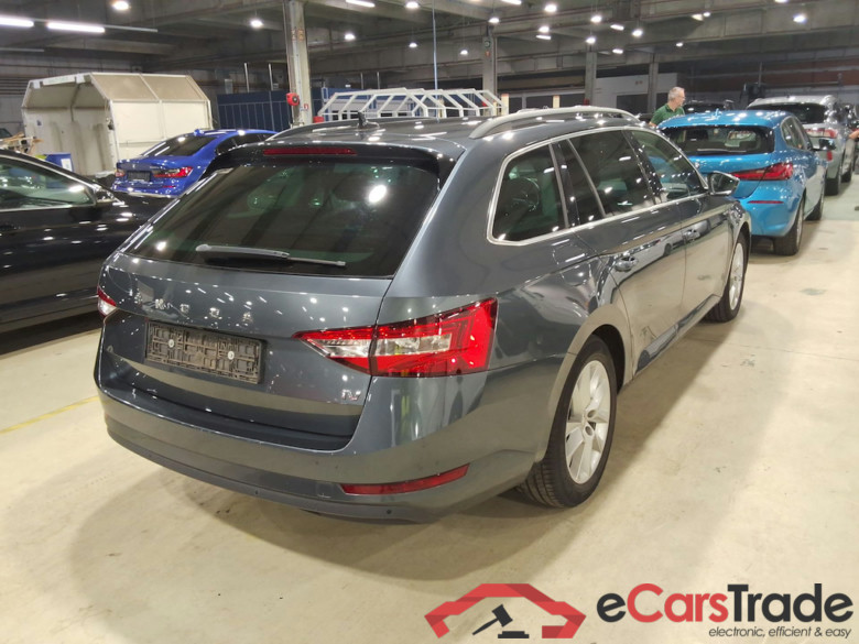 SKODA SUPERB COMBI - 2019 1.4 TSI PHEV Ambition DSG #4