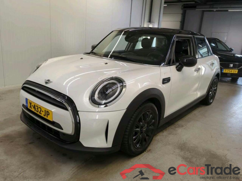 Mini 5-deurs 1.5 Cooper Camden #1
