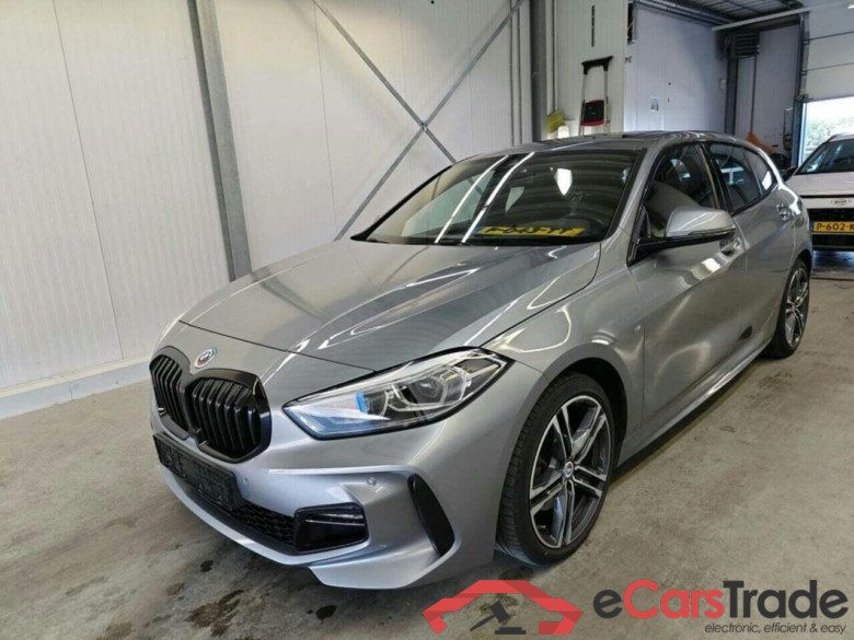 BMW 1-serie 118i Bns Edition #1