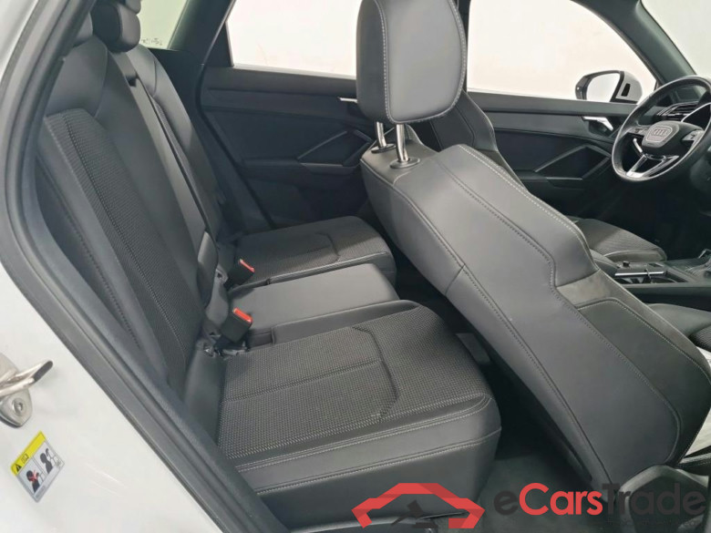 AUDI Q3 1.4 45 TFSI E S TRONIC S LINE #6