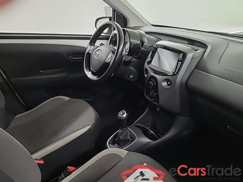 TOYOTA Aygo 1.0 VVT-i x-play 5D 53kW #6