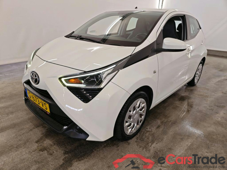Toyota AYGO 1.0 VVT-i x-play 5d #1