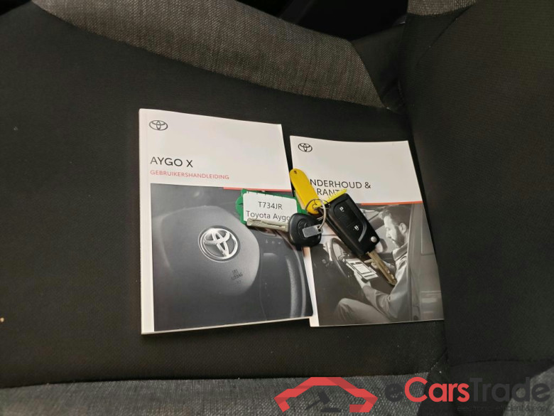 Toyota AYGO X 1.0 VVT-i MT 5d #4