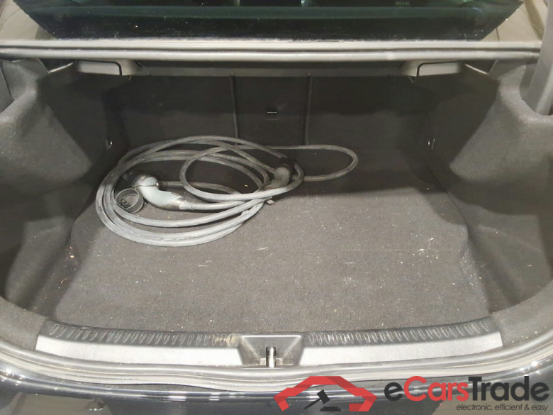 MERCEDES-BENZ A-CLASS LIMOUSINE 1.3 A 250 E BUSINESS SOLUTION DCT #3