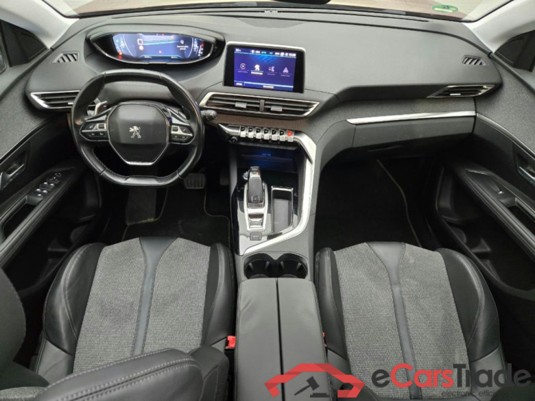 PEUGEOT 3008 1.2 PureTech Allure #6