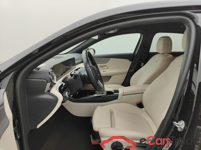Mercedes-Benz A-Klasse Limousine A 200d Business Solution 4d #3
