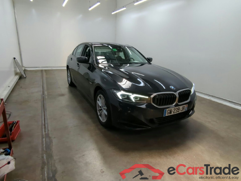 BMW Série 3 Berline / 2022 / 4P / Berline 320e 204ch Business Design BVA8 Hybride #2